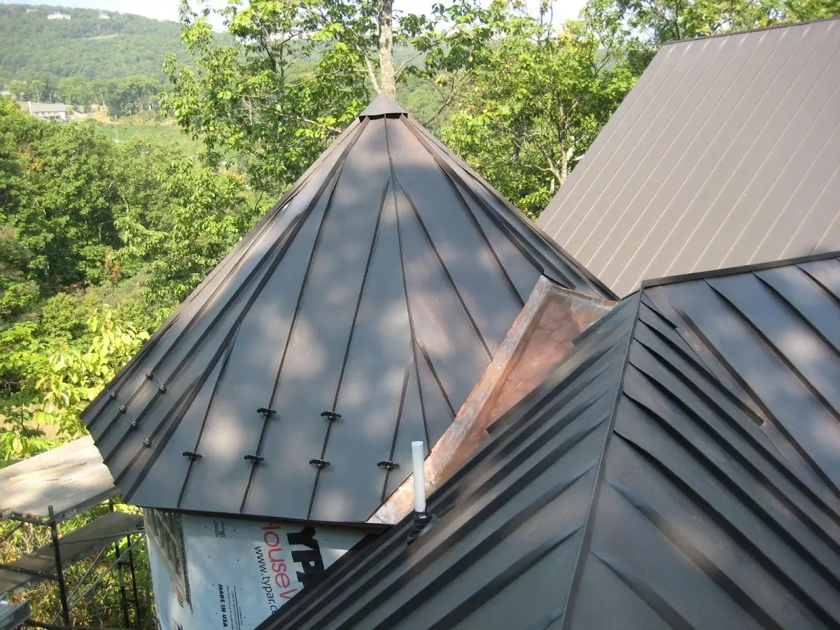 Professional Gutter Cleaning by Craftsman Roofing in Valley View
